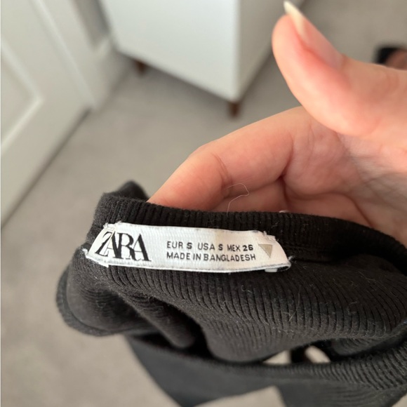 Black Ribbed Tank - Picture 4 of 4